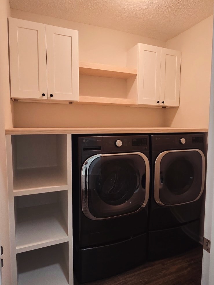 Custom mudroom built-in with bench and hooks, custom-built for the space, by AVP Construction JAX in Jacksonville & St. Johns County, FL